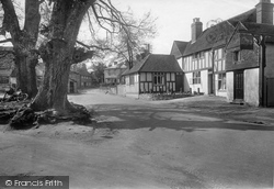 The White Horse 1924, Shere