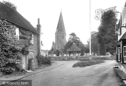 Village 1917, Shere