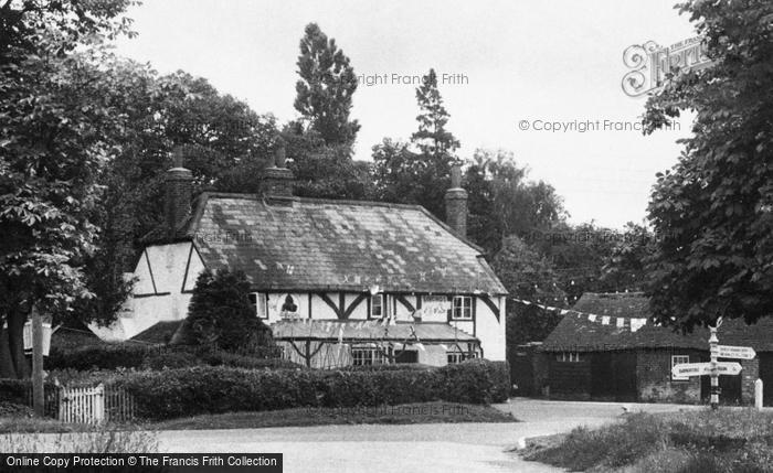 Photo of Sherfield On Loddon, The Four Horseshoes c.1955