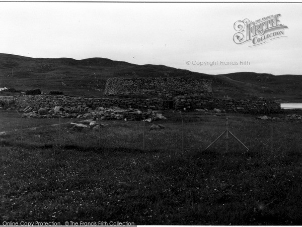 Photo of Shetland, Clickhimin Broch 1954