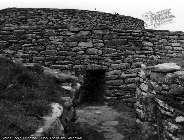 Photo of Shetland, Clickhimin Broch, The Forebuildings 1954