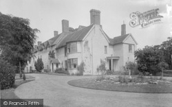 The Manor 1925, Shifnal