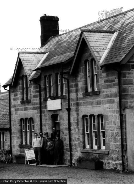 Photo of Shilbottle, Customers At The Farriers Arms c.1955