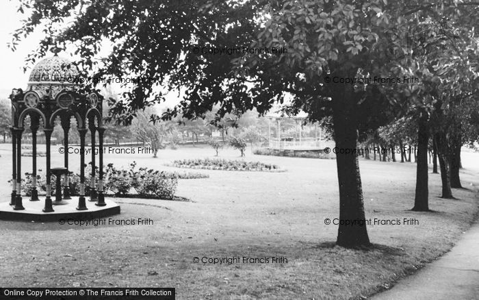 Photo of Shildon, The Park c.1965