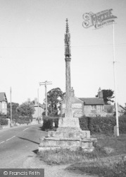 The Cross c.1955, Shillingstone