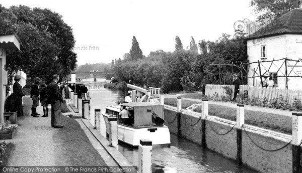 Photo of Shiplake, Lock c.1955