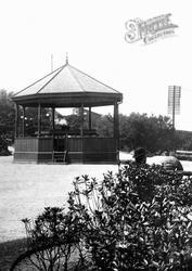 Crowghyll Park Bandstand 1903, Shipley