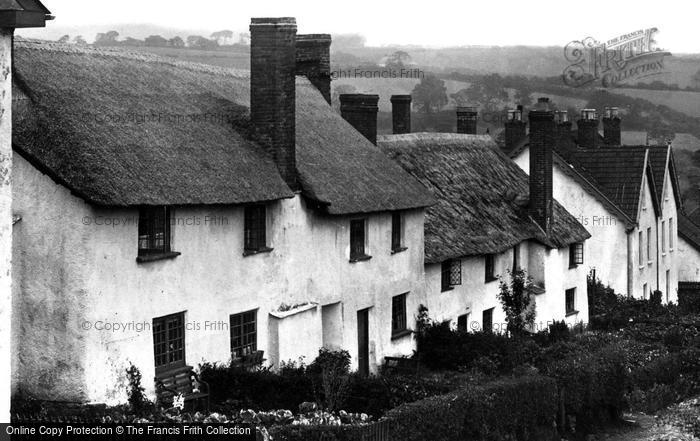 Photo of Shobrooke, Old Cottages 1904