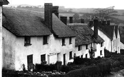 Old Cottages 1904, Shobrooke