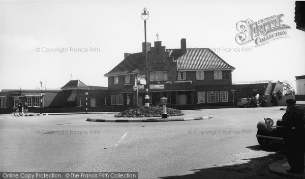 Photo of Shoreham By Sea, The Bridge Hotel c.1960