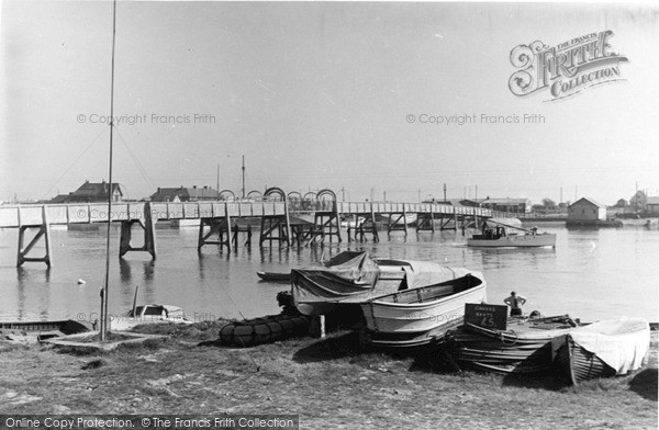 Photo of Shoreham By Sea, The Footbridge c.1950