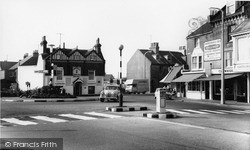 Shoreham-By-Sea, The Roundabout And King's Head c.1965, Shoreham-By-Sea