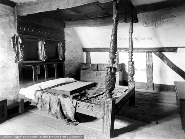 Photo of Shottery, Anne Hathaway's Cottage, Old Bedstead 1912