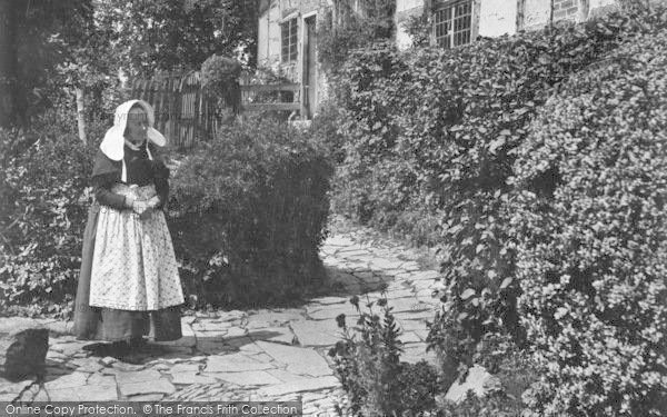 Photo of Shottery, Old Lady At Anne Hathaway's Cottage 1892