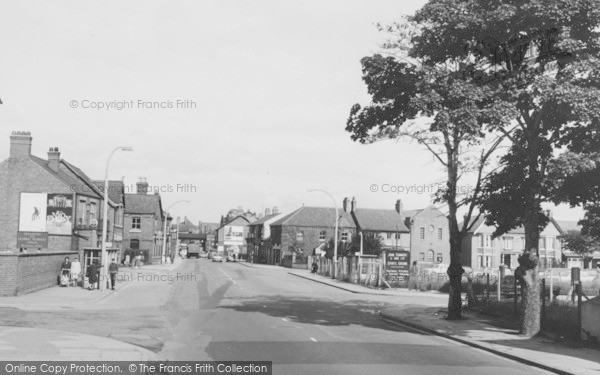 Photo of Shotton, Chester Road West c.1965