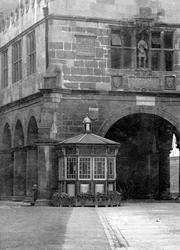 A Kiosk In The Square 1901, Shrewsbury