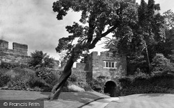 Castle, Grounds And Water Gate 1931, Shrewsbury