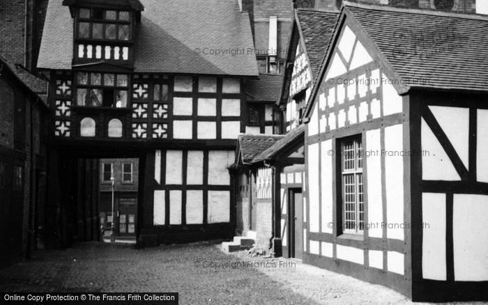Photo of Shrewsbury, Council House Gatehouse & Gateway, Rear c.1939