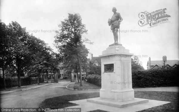 Photo of Shrewsbury, School, Sir Philip Sidney's Statue 1923