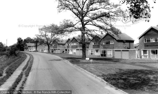 Photo of Shrivenham, Downsview Estate c.1965