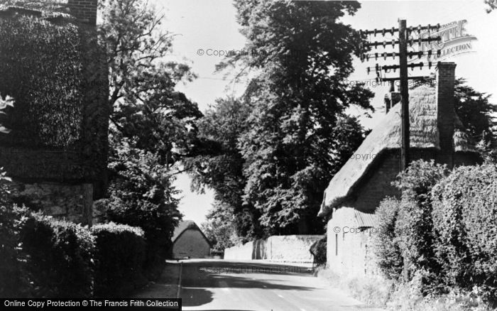 Photo of Shrivenham, Faringdon Road c.1950
