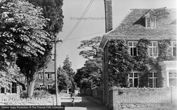 Photo of Shrivenham, Manor Lane c.1950