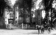 House, The Old Gateway 1902, Shute