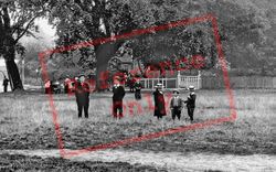 Children On The Green 1900, Sidcup