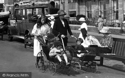 A Family Outing 1924, Sidmouth