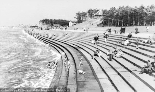 Photo of Silloth, The Promenade c.1955