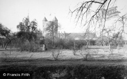 Castle 1954, Sissinghurst