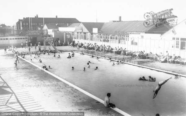 Photo of Skegness, Miners Welfare Holiday Centre, The Swimming Pool c.1965