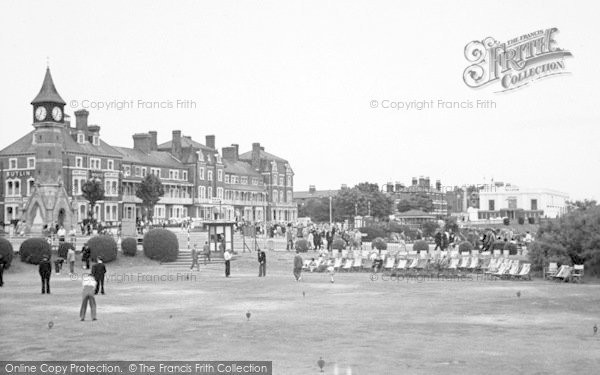 Photo of Skegness, The Putting Green c.1955