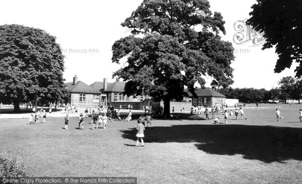 Photo of Skellow, Primary School c.1960