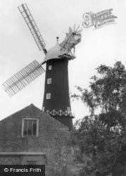 Windmill c.1955, Skidby