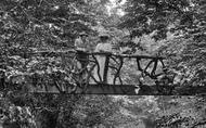 A Couple On Woods Bridge 1911, Skipton