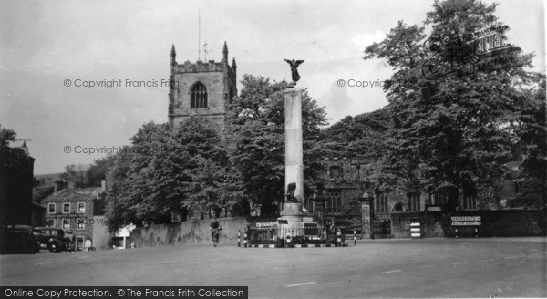 Photo of Skipton, Holy Trinity Church And Memorial 1940