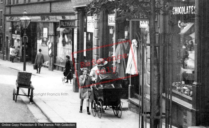 Photo of Skipton, Mother And Child 1923