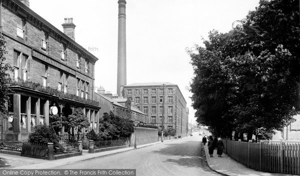 Photo of Skipton, Station Road And Dewhurst's Sylko Mill 1923