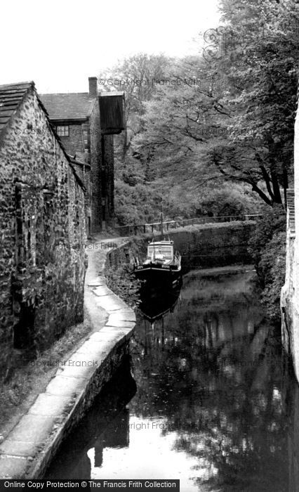 Photo of Skipton, Woods, The Canal c.1947
