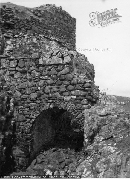Photo of Skye, Dun Scaich Castle 1962