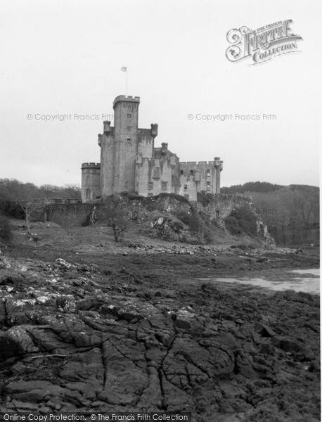 Photo of Skye, Dunvegan Castle 1962