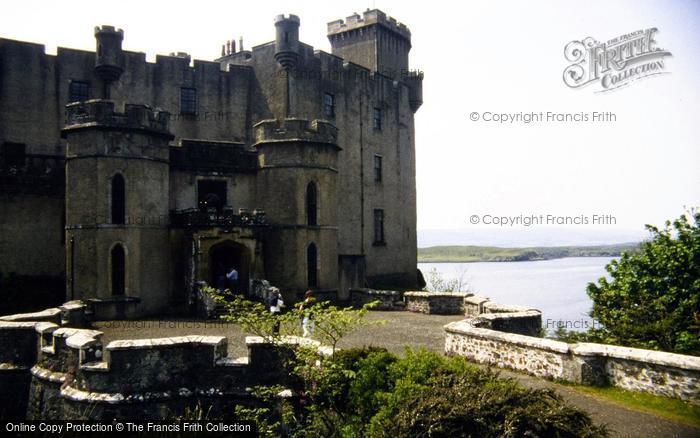 Photo of Skye, Dunvegan Castle 1997