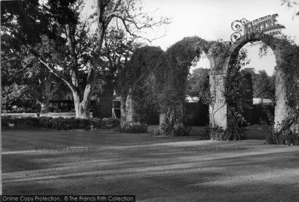 Photo of Slaugham, Slaugham Place Ruins c.1955