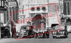 Cars, Market Place c.1955, Sleaford