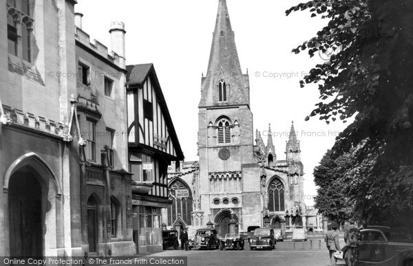 Photo of Sleaford, Church Of St Denys And Market Place c.1955