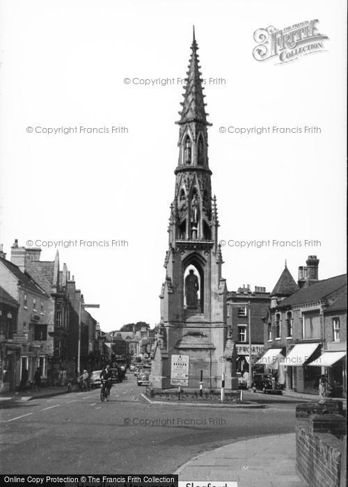 Photo of Sleaford, Handley Monument c.1950