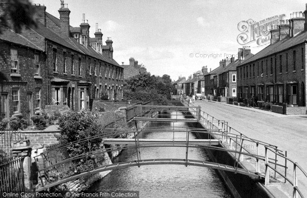 Photo of Sleaford, West Banks c.1955