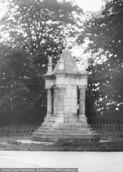 Photo of Sledmere, The Monument c.1960