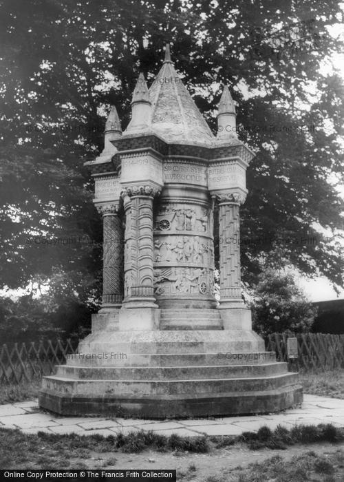 Photo of Sledmere, The Waggoners' Memorial c.1960